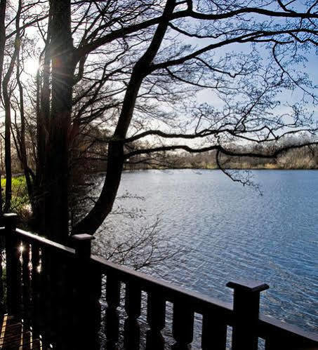 Cleveley Mere Luxury Waterside Lodges Scorton  Extérieur photo